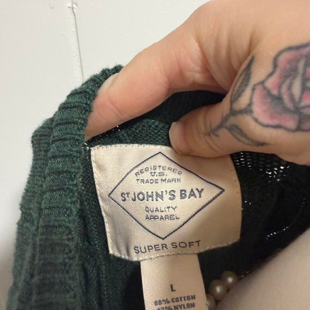 St. John's Bay Super Soft green cable knit sweater size Large - Picture 2 of 5